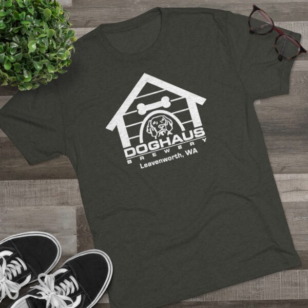 Doghaus Brewery Men's Tri-Blend T-Shirt - Image 8